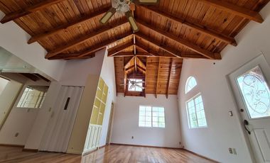Casa en venta con jardín a 15 min de Santa Fe