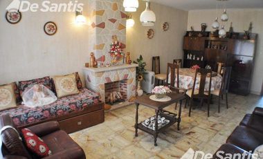 Chalet 3 ambientes + depto monoambiente sobre gran lote