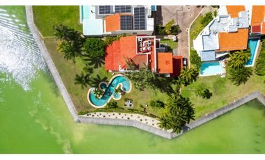 Casa en renta de 5 recámaras en Isla Dorada Zona Hotelera Cancún