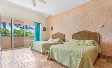 Casa en renta de 5 recámaras en Isla Dorada Zona Hotelera Cancún