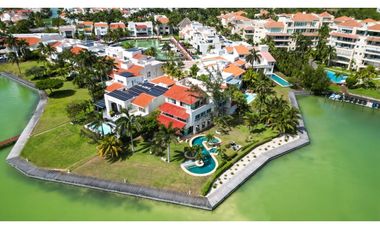 Casa en renta de 5 recámaras en Isla Dorada Zona Hotelera Cancún