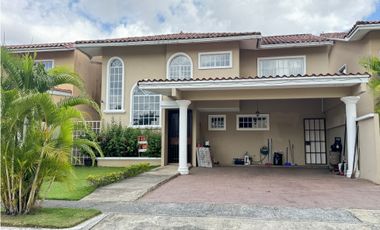 Alquiler de casa en Chanis, PH Castel Novo