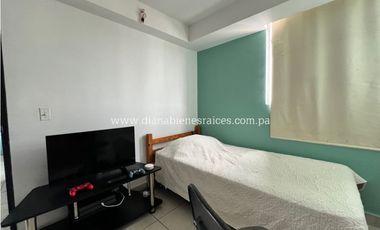 Venta de apartamento en Parque Lefevre
