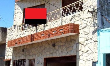 Casa PH en venta en Lanus Oeste