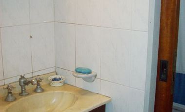 Casa PH en venta en Lanus Oeste