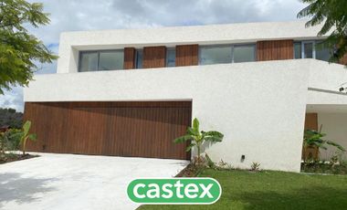 Casa en ventra en el Golf de Nordelta con gran vista a la cancha