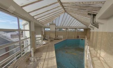 Chalet con piscina en Remedios de Escalada - Pedí el tour 360°