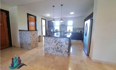 VENDO APARTAMENTO AMOBLADA DE 254M2 BOQUETE