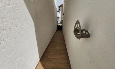 Se renta casa en la loma de golf