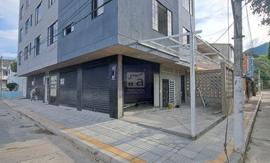 COD. 5653 - SE ARRIENDA LOCAL - BARRIO: SANTA CRUZ