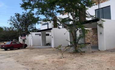 Casa en venta zona de Temozón norte de 3 habitaciones