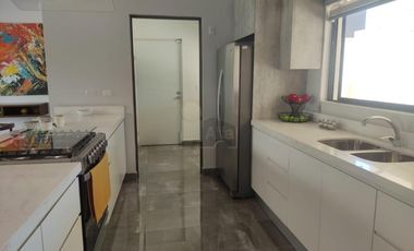 Casa en venta al norte de la ciudad Fracc. Alyssa modelo Kahli