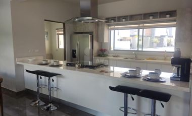 Casa en venta al norte de la ciudad Fracc. Alyssa modelo Kahli