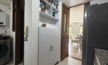 apartamento en arriendo en cristales. Cod A9191427