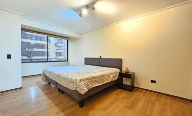 Oportunidad Depto 3D + Sala de star + 2 Servicios, Amoblado