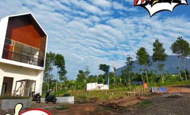 VILLA CIANJUR DI KAKI GUNUNG GEDE DI TENGAH KEBUN TEH