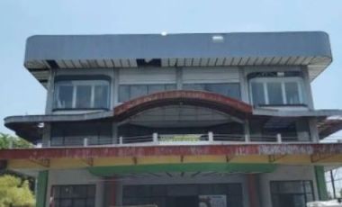 Bangunan di R.A. Kartini Gresik