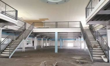 Bangunan di R.A. Kartini Gresik