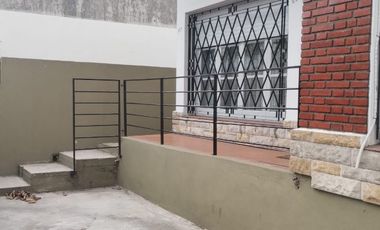 Casa PH en venta en Dock Sud