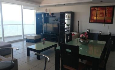 Departamento amueblado en Torre Axis en 5to. piso con preciosa vista al mar