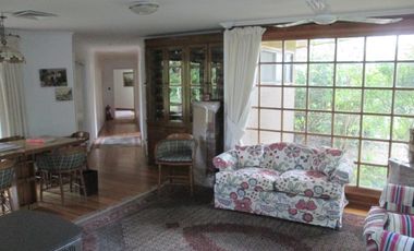 SE VENDE LINDA CASA EN PARCELA DE 15.890 M2 EN CONDOMINIO
