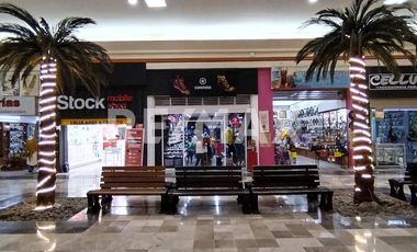 Excelente Local en Venta en Plaza del Valle - (3)