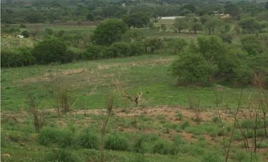 RANCHO A LA ENTRADA DE POBLADO CERCA DEL AEROPUERTO