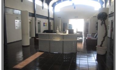 OFICINAS EN VENTA CON AMPLIO ESTACIONAMIENTO, SAN NICOLAS, NL