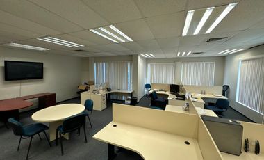 OFICINAS EN VENTA CON AMPLIO ESTACIONAMIENTO, SAN NICOLAS, NL