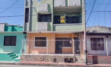 casa en venta en las trinitarias. Cod V27584