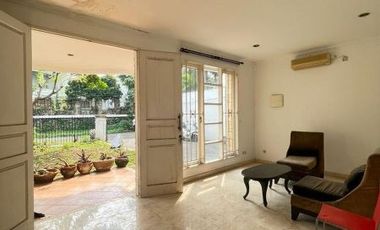 DIJUAL RUMAH ONE GATED SYSTEM di Jl KENCANA PERMAI, PONDOK INDAH