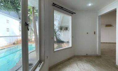 DIJUAL RUMAH ONE GATED SYSTEM di Jl KENCANA PERMAI, PONDOK INDAH