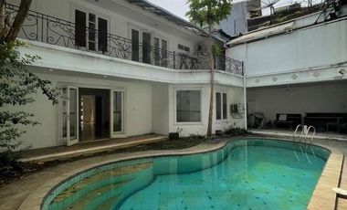 DIJUAL RUMAH ONE GATED SYSTEM di Jl KENCANA PERMAI, PONDOK INDAH