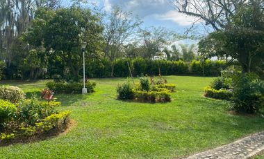 finca en arriendo en la novillera baja. Cod A108113