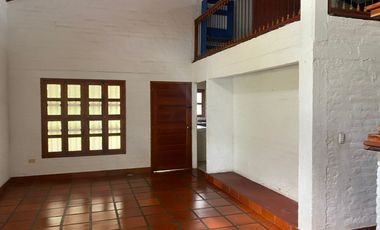 finca en arriendo en la novillera baja. Cod A108113
