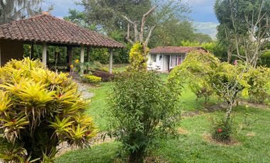 finca en arriendo en la novillera baja. Cod A108113