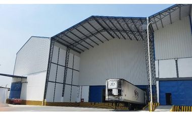 Vía Daule Alquiler Bodega de 4.300 m²