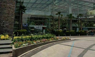 Excelente Local Comercial en Renta de 105.80 m2 en Interlomas.