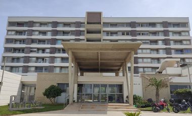 apartamento en arriendo/venta en sabanilla. Cod A106100