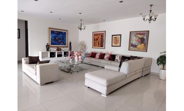 Exclusiva Casa Con Piscina En Alquiler En Loma Linda