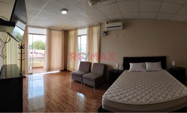 Exclusiva Casa Con Piscina En Alquiler En Loma Linda