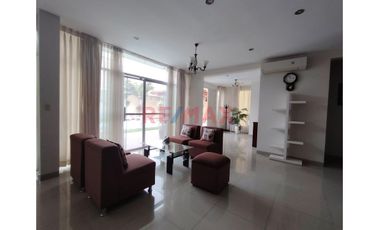 Exclusiva Casa Con Piscina En Alquiler En Loma Linda