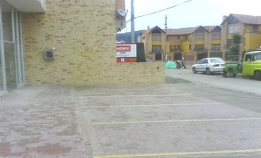 local en arriendo en avenida chilacos. Cod A1032