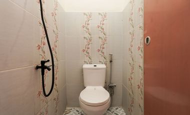 Rumah 3 Kamar 10 Menit ke Plaza Taman Harapan Baru Siap Huni J-39909