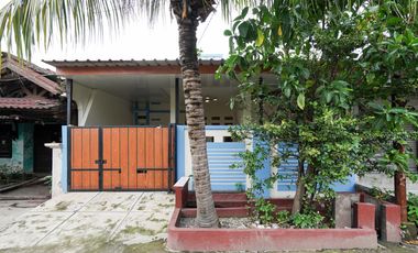 Rumah 3 Kamar 10 Menit ke Plaza Taman Harapan Baru Siap Huni J-39909