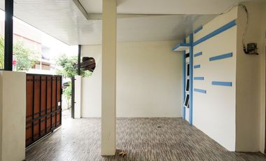 Rumah 3 Kamar 10 Menit ke Plaza Taman Harapan Baru Siap Huni J-39909