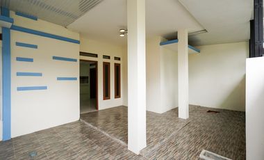 Rumah 3 Kamar 10 Menit ke Plaza Taman Harapan Baru Siap Huni J-39909