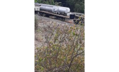 VENDEN LOTES  CABUYITA EN LA 24 DE DICIEMBRE