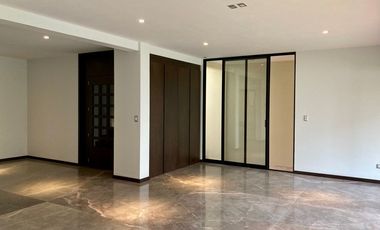 Casa en Venta con acabados de lujo, ubicada en fraccionamiento Gran reserva Lomas de Angelopolis. Cascata. A minutos de Sonata. Alta Plusvalia .