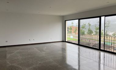 Casa en Venta con acabados de lujo, ubicada en fraccionamiento Gran reserva Lomas de Angelopolis. Cascata. A minutos de Sonata. Alta Plusvalia .